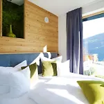Alpine Retreat * Urgen